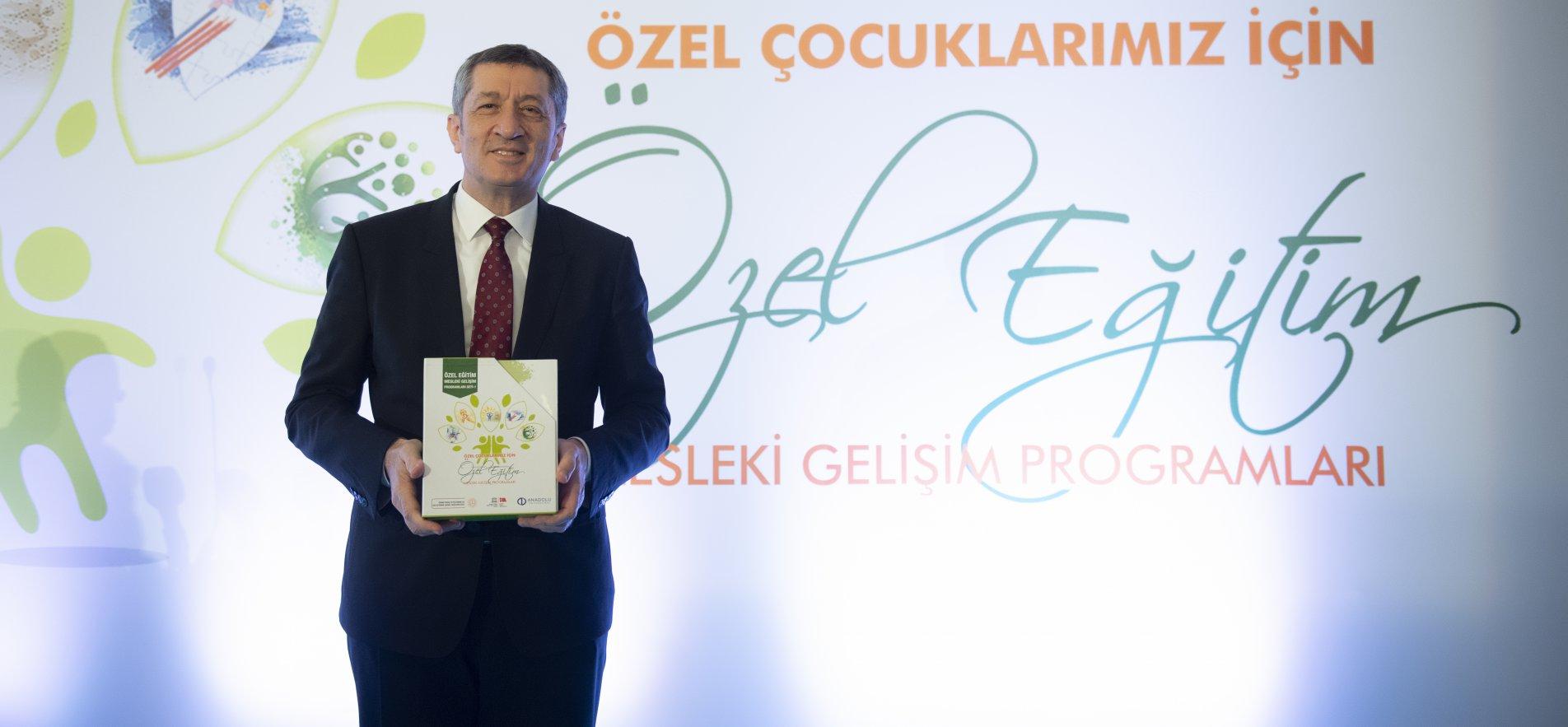 ÖZEL ÇOCUKLAR VE ONLARIN ÖZEL ÖĞRETMENLERİ İÇİN KAPSAMLI ÇALIŞMA